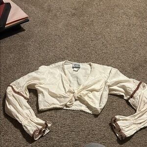 Vintage bohemian style Cream Cropped Blouse with ruffled crocheted sleeve accent